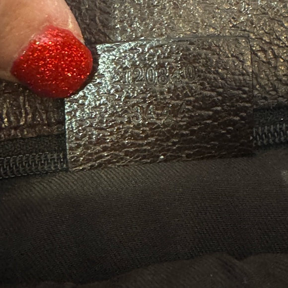 💥AUTHENTIC GUCCI Classic GG Signature Tote - Picture 6 of 16